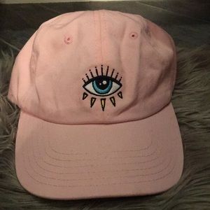 “EYE” HAT